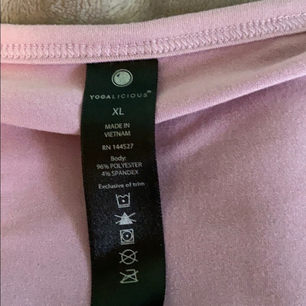 Workout shirt bundle - Picture 4 of 4